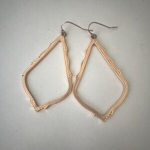 Kendra Scott earrings!